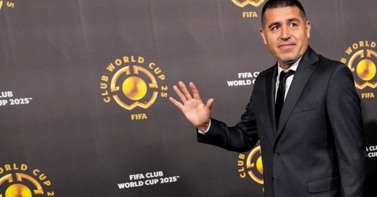 La bajada de línea de Riquelme a los jugadores de Boca para el Mundial de Clubes