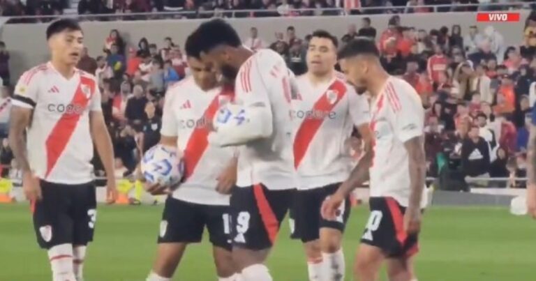 «Voy a patear, Miguel»: el diálogo entre el Pity Martínez y Borja antes del penal de River