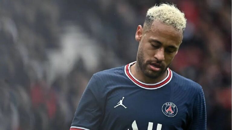 Neymar reveló detalles de su triste salida del PSG junto a Messi: «No era feliz»