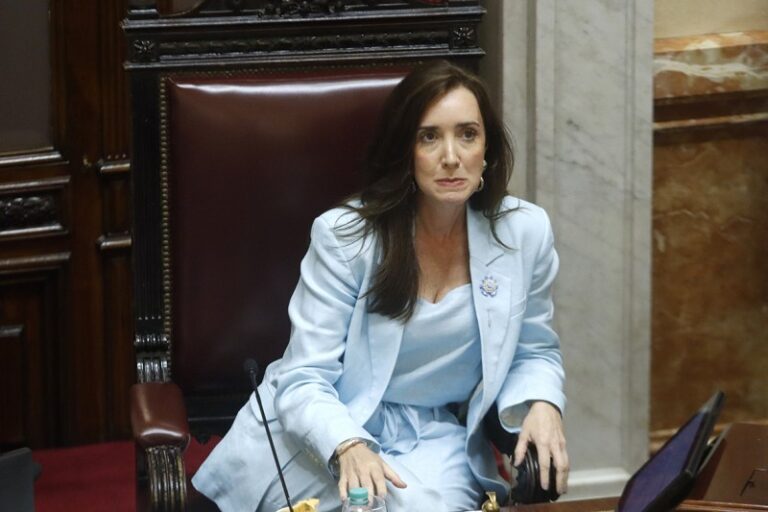 Villarruel se cruzó con un abogado de Santiago Caputo: «Publiquen los carpetazos»