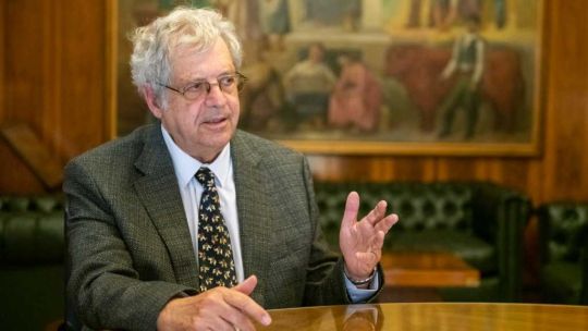 Gabriel Rubinstein presentó una propuesta económica: el «Sistema Cambiario de Flotación Asistida»