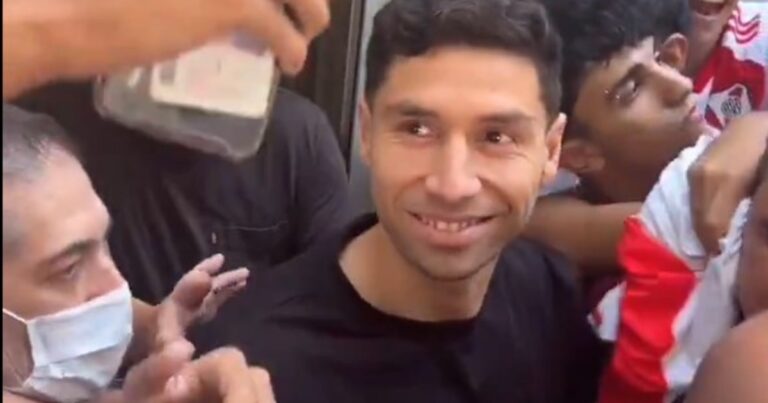 Locura total de los hinchas de River para ver a Montiel y Driussi en la revisión médica!