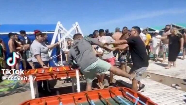 Escándalo en Mar del Plata: turistas y personal de un balneario, a las piñas