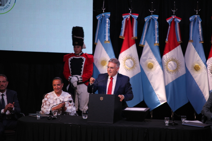 Llaryora ratifica alineamiento con el ajuste de Milei