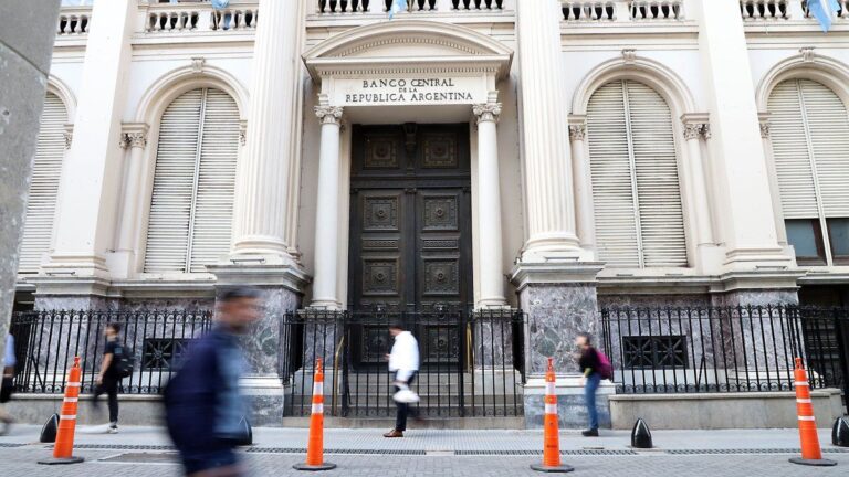 Dólar hoy: a cuánto cotiza este domingo 9 de febrero