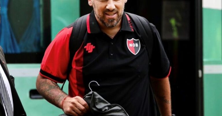 En el debut de Fabbiani en el banco, Newell’s visita a Barracas en Sarandí