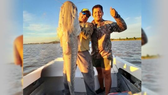 Capturaron un surubí que superó los 35 kilos en el sur de Corrientes