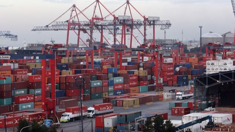 Guerra comercial: EEUU va camino a imponer su tasa arancelaria promedio más alta en 85 años