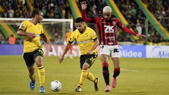 Cero goles en Florencio Varela: Defensa y Justicia empató con Vitória