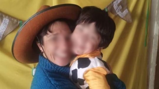 Hallaron muertos a una mujer y a su hijo en Florencio Varela: ambos presentaban heridas de bala