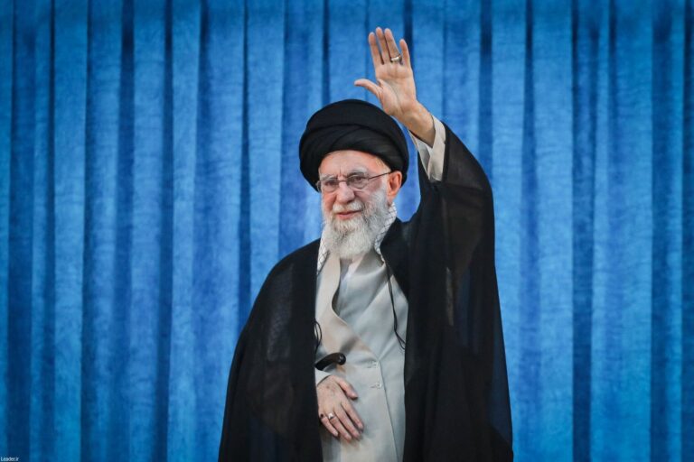 Irán desmintió a Donald Trump y aseguró que no se arrastrará en las puertas de la Casa Blanca