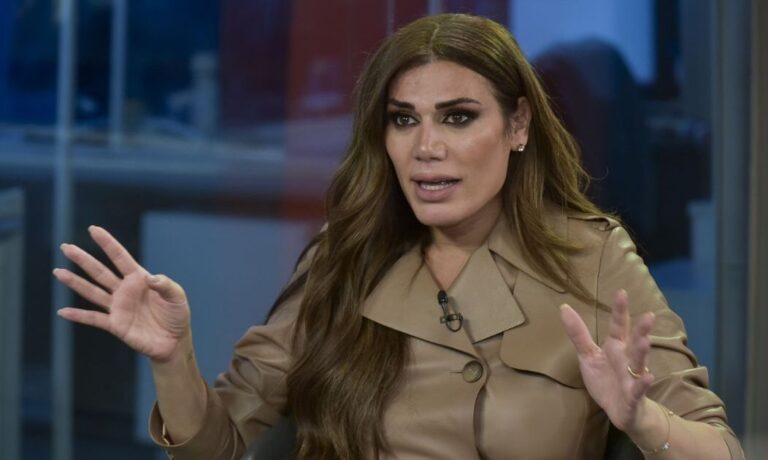 Quiénes son los dos panelistas de Flor de la V que se bajaron de su programa de Canal 9
