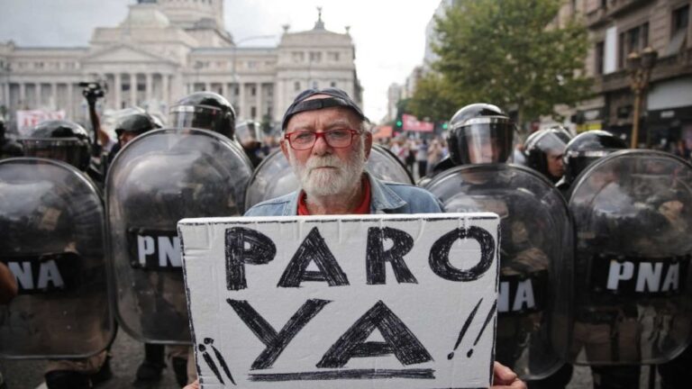Jubilados: con la lucha conquistaron un aumento y la moratoria, ahora a enfrentar el veto