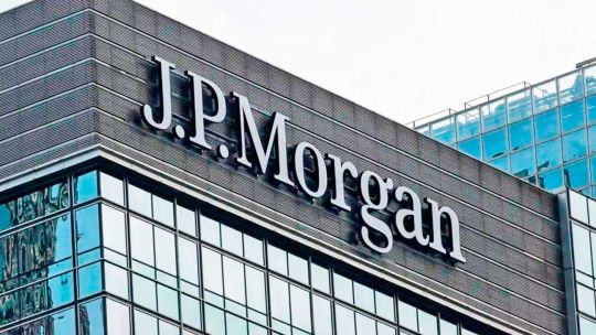 JPMorgan evalúa recortar la ponderación de China e India en el índice de bonos de emergentes