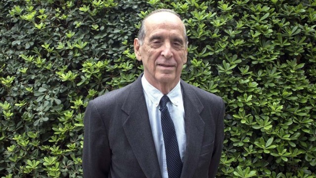 Ricardo Arriazu advierte sobre la economía estancada y el dólar